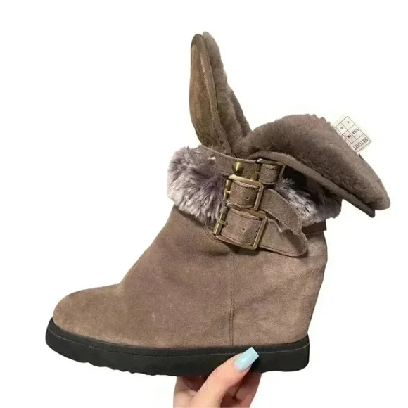 Australia Luxe Hatchet Wedge Suede Shearling Faux Rabbit Fur Boot Size: 8 - Picture 5 of 12